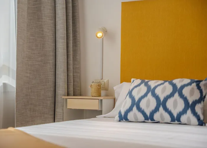 Rooms City سان إيسيذرو